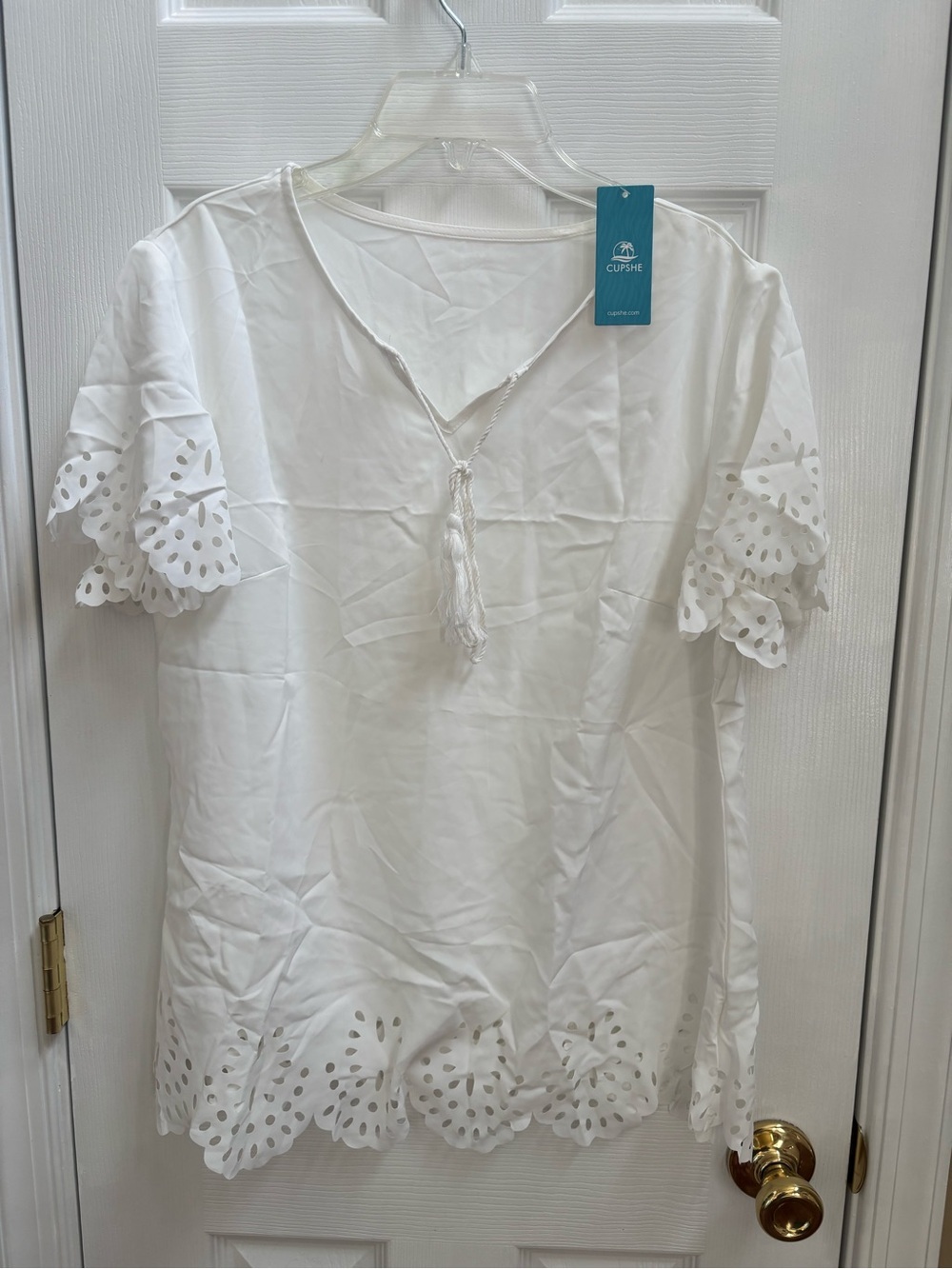 CUPSHE White Round Neck Tassel Tie Blouse, Size M, NWT - Picture 2 of 5